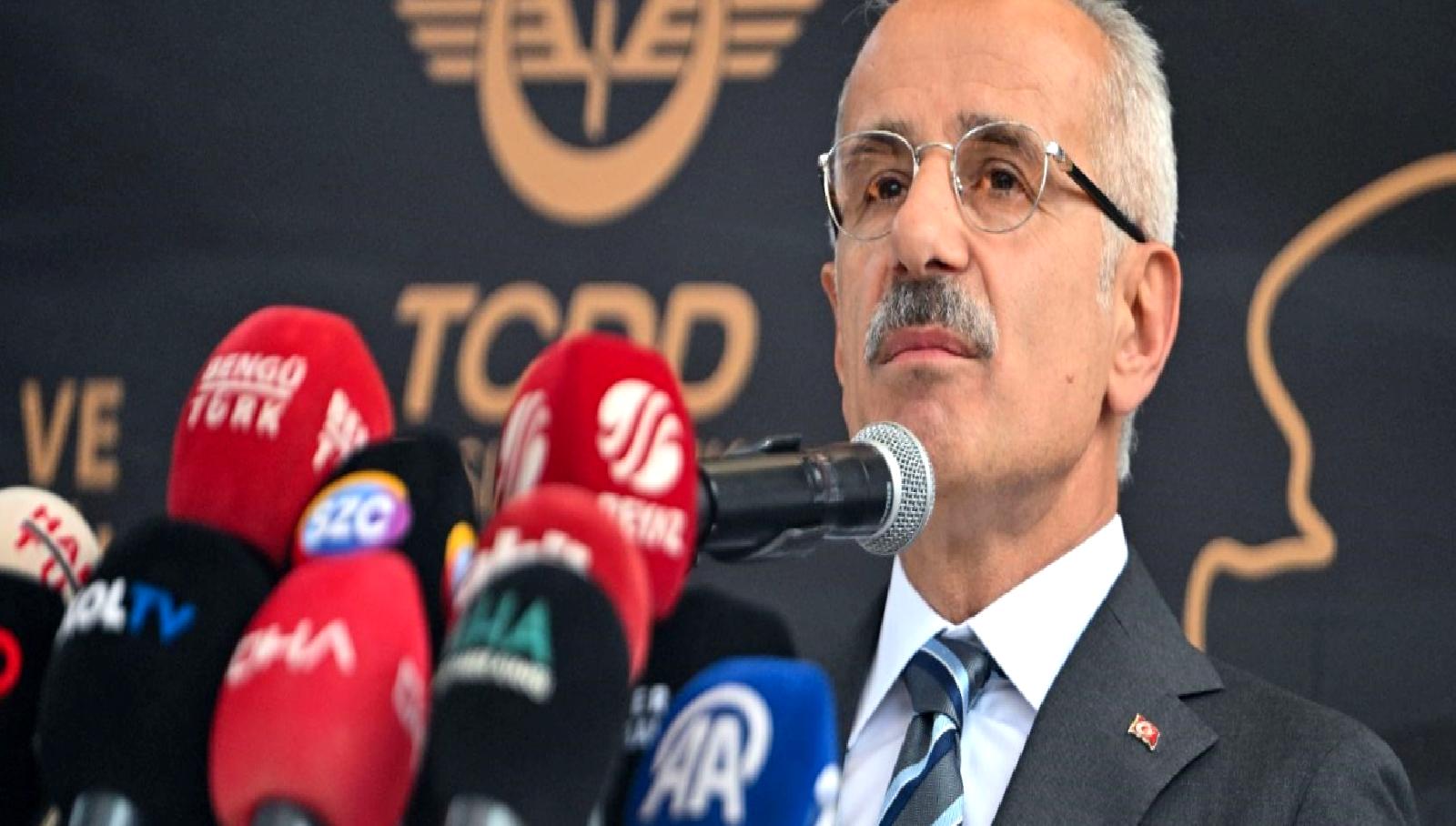 Ulaştırma ve Altyapı Bakanı Uraloğlu, Instagram erişim engelinin kaldırılmasıyla ilgili