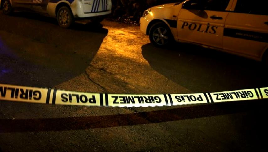 Uşak’ta Pencereden Düşen A.U. Hayatını Kaybetti Uşak'ta yaşanan trajik bir olayda, pencereden düşen A.U. hayatını kaybetti.