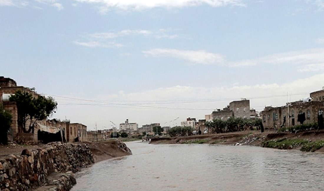 Yemen’deki Sel Felaketi ve Yerinden Edilen Aileler Yemen'de meydana gelen sel felaketi, birçok ailenin yerinden edilmesine neden