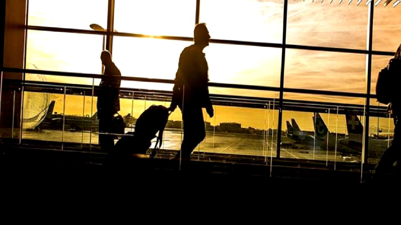 Yurt dışına çıkış harcı, 2023 itibarıyla 500 TL'ye yükseldi. Seyahat