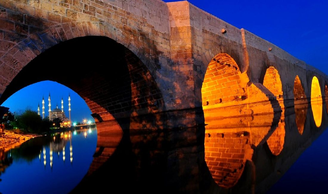 Adana’da Mobilya İmalathanesinde Yangın Adana'da bir mobilya imalathanesinde meydana gelen yangın, büyük hasara yol