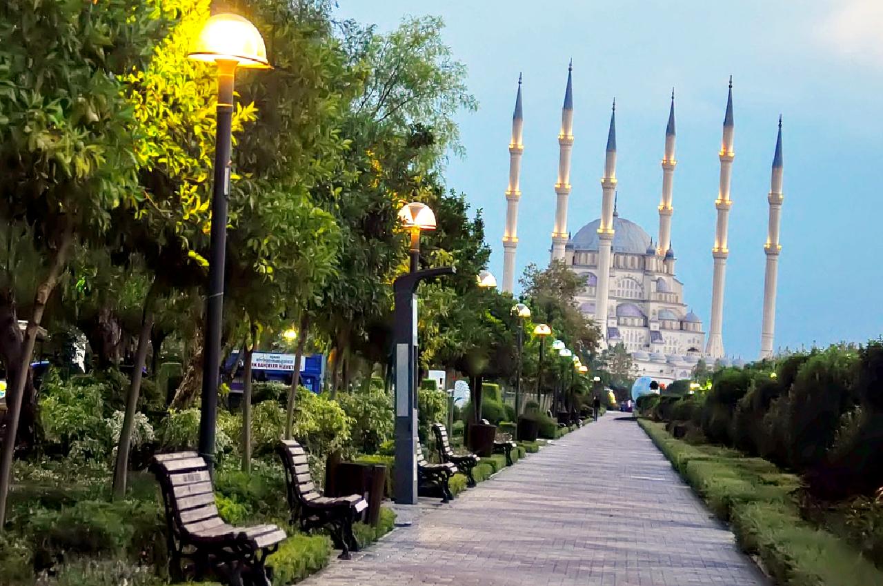 Adana'da meydana gelen son depremlerle ilgili en güncel gelişmeleri öğrenin.