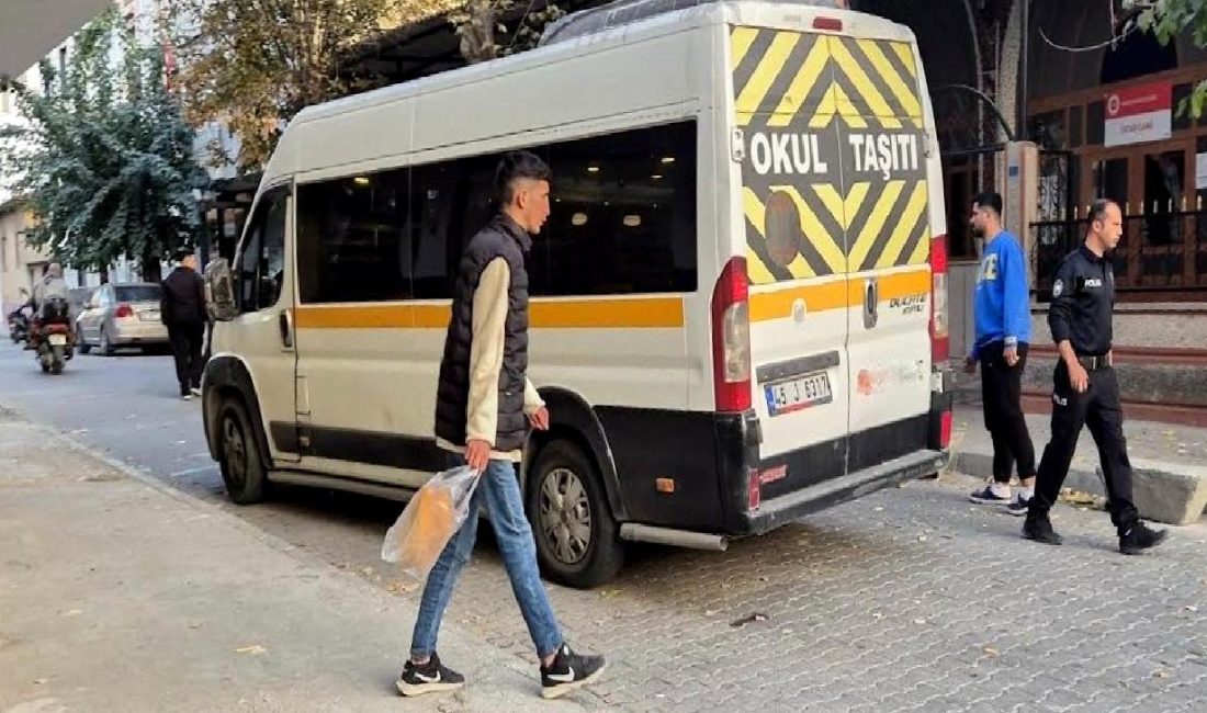 Albayrak Mahallesi’nde Servis Minibüsü Kaza Yaptı: Bebek Hayatını Kaybetti Albayrak Mahallesi'nde meydana gelen trajik bir kazada, servis minibüsü bir