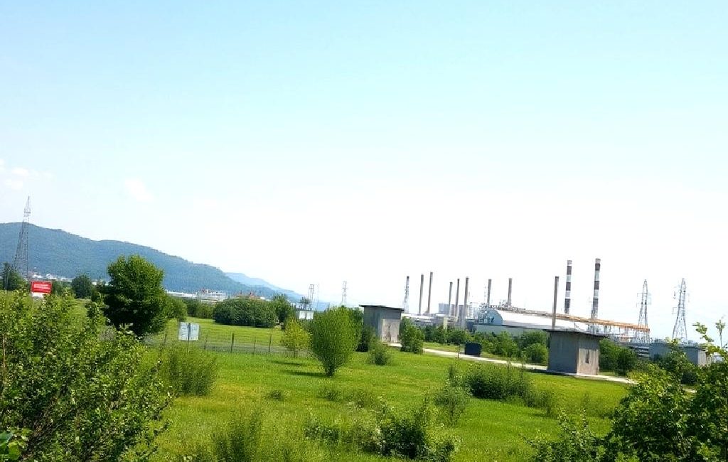 Arifiye’de Kimyasal Koku Alarmı ve İncelemeler Arifiye'de yaşanan kimyasal koku alarmı, halkın endişelerine neden oldu. Yetkililer,