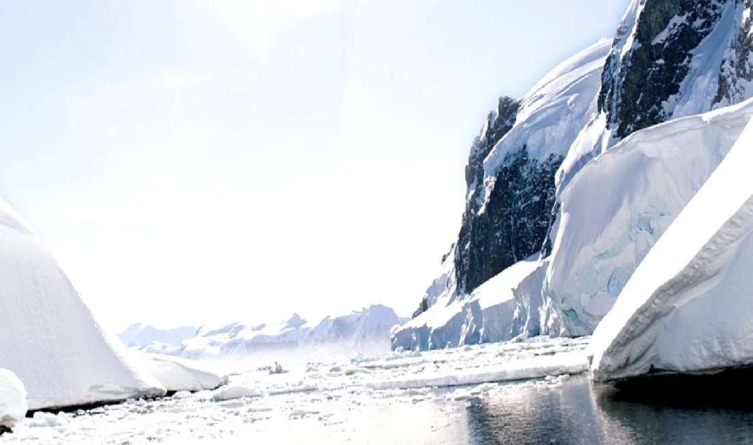 Arktika’daki Isınma ve Okyanus Akıntısının Etkileri Arktika'daki ısınma, okyanus akıntılarını nasıl etkiliyor? Bu yazıda, iklim değişikliğinin