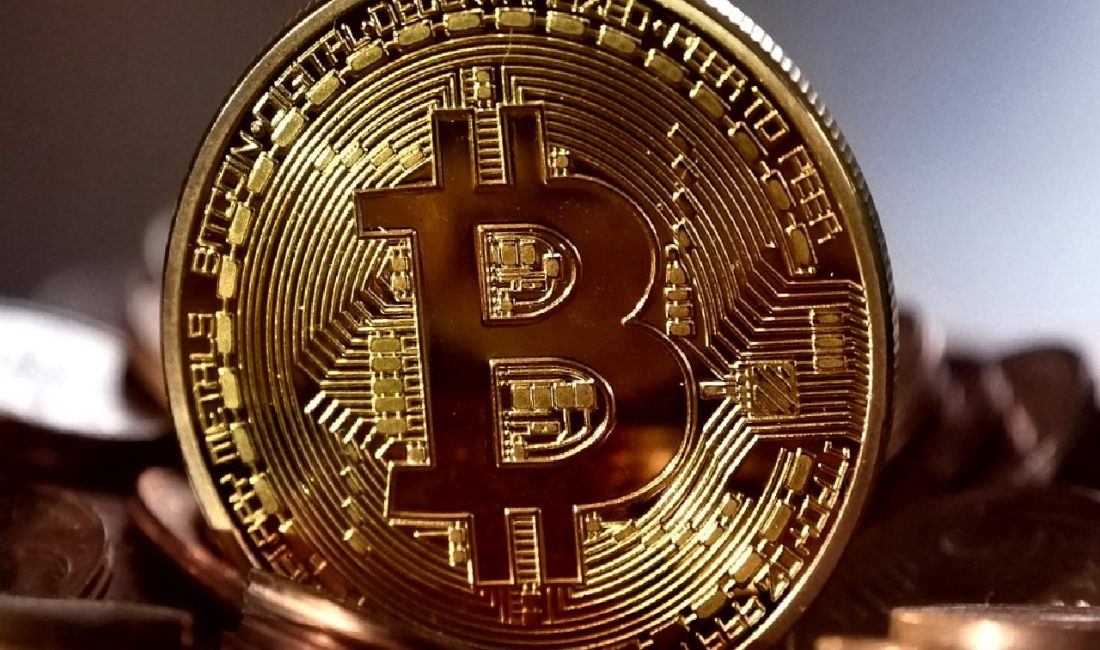 Bitcoin Miktarı Düşerken Spot ETF Girişleri Artıyor Bitcoin miktarındaki düşüş, yatırımcıların dikkatini çeken Spot ETF girişlerinin artmasına