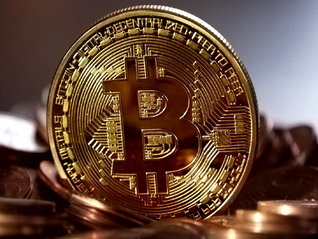 Bitcoin miktarındaki düşüş, yatırımcıların dikkatini çeken Spot ETF girişlerinin artmasına
