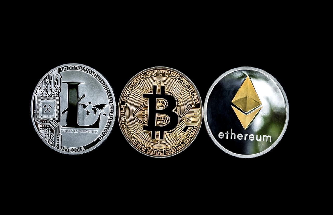 Bitcoin'in yükseliş eğilimi, analistlerin farklı görüşleriyle şekilleniyor. Bu içerikte, Bitcoin