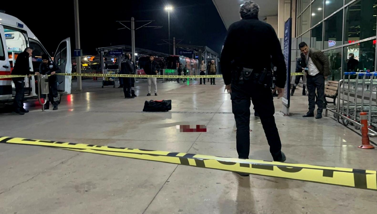 Bursa Otobüs Terminali'nde meydana gelen silahlı saldırıda 1 kişi yaralandı.