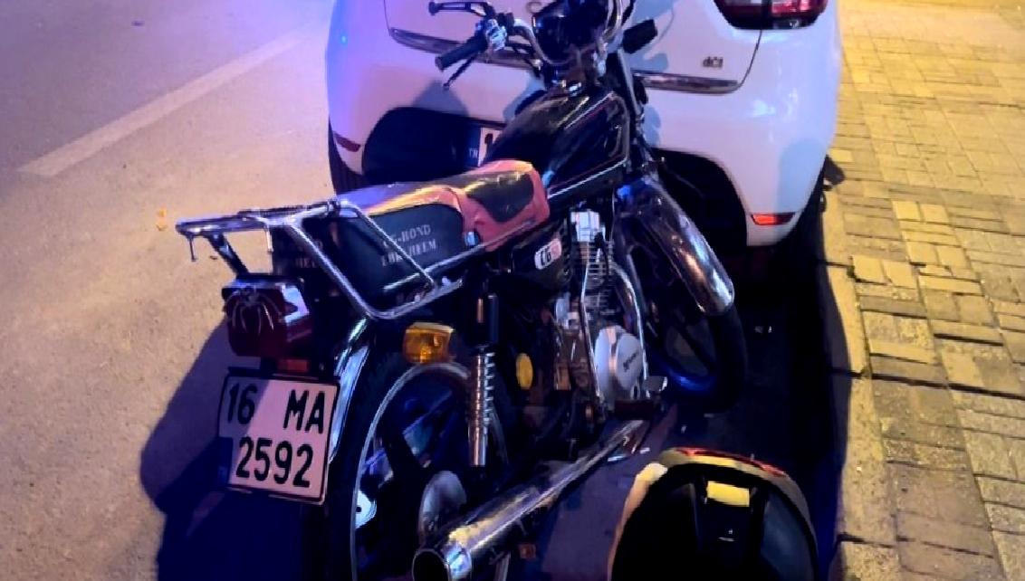 Bursa'da meydana gelen motosiklet kazasında 1 kişi hayatını kaybetti, 2