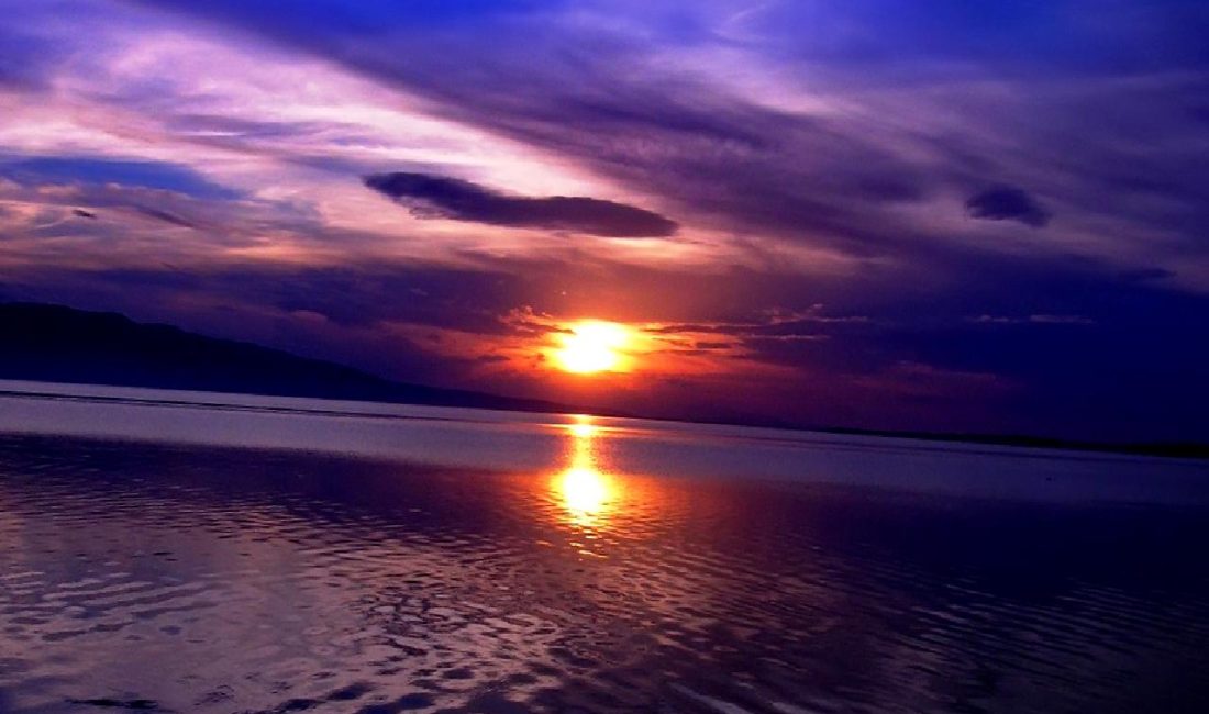 Bursa'da meydana gelen trafik kazasında bir genç kız ağır yaralandı.