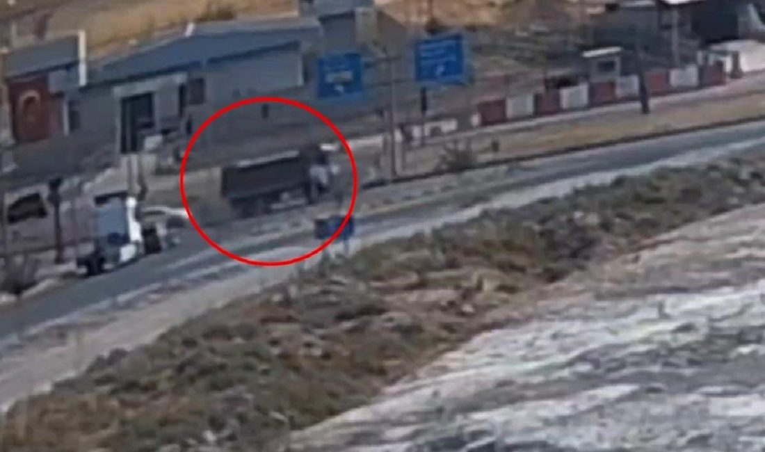 Cizre’de Motosiklet Kazası: Bir Kişi Hayatını Kaybetti Cizre'de meydana gelen motosiklet kazasında bir kişi hayatını kaybetti. Olayın