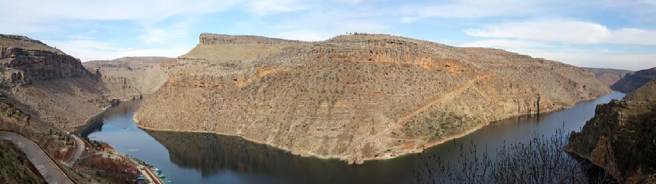 Diyarbakır'da gerçekleştirilen miting yasağına dair resmi açıklamalar ve bu durumun