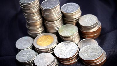 Döviz kurları ve altın fiyatlarındaki güncel dalgalanmaları keşfedin. Piyasalardaki son