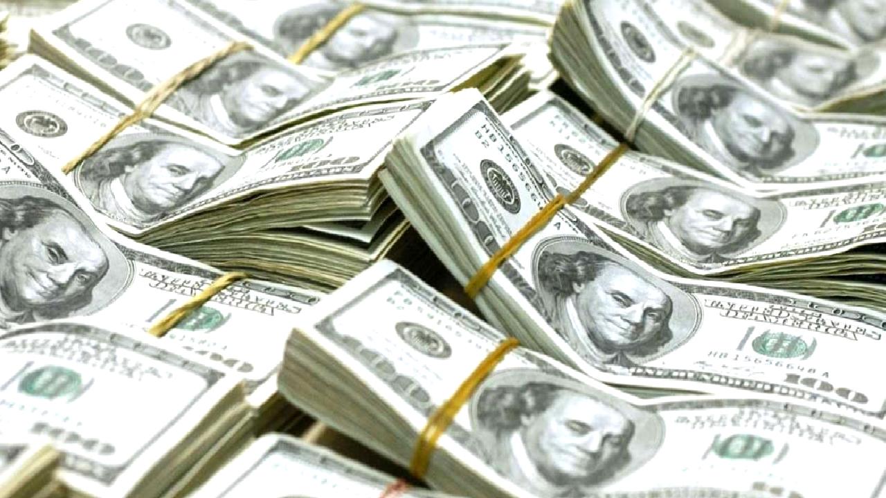 Döviz kurları ve altın fiyatlarındaki güncel değişimleri keşfedin. Piyasalardaki son