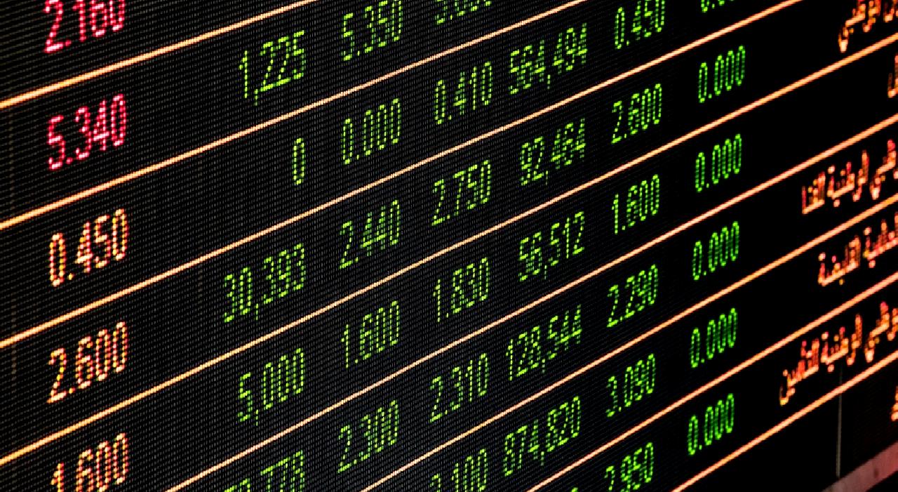 Döviz kurlarındaki son gelişmeleri keşfedin! Piyasalardaki dalgalanmaları, ekonomik etkilerini ve