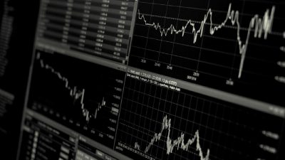 Döviz ve altın piyasasındaki son gelişmeleri takip edin. Piyasa analizleri,