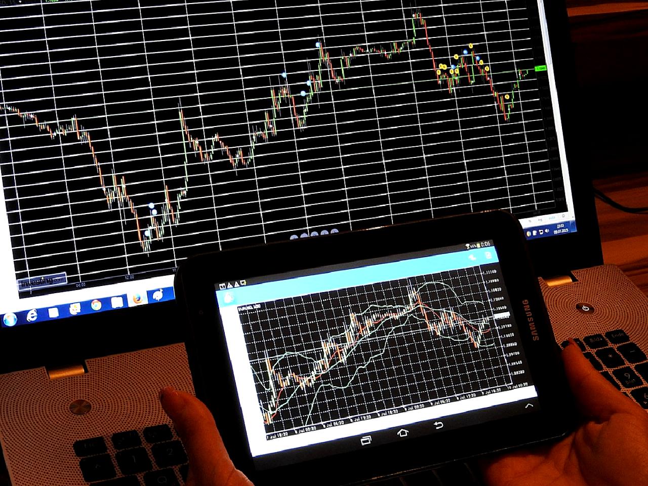 Döviz ve altın piyasasındaki son gelişmeleri keşfedin. Piyasa trendleri, fiyat