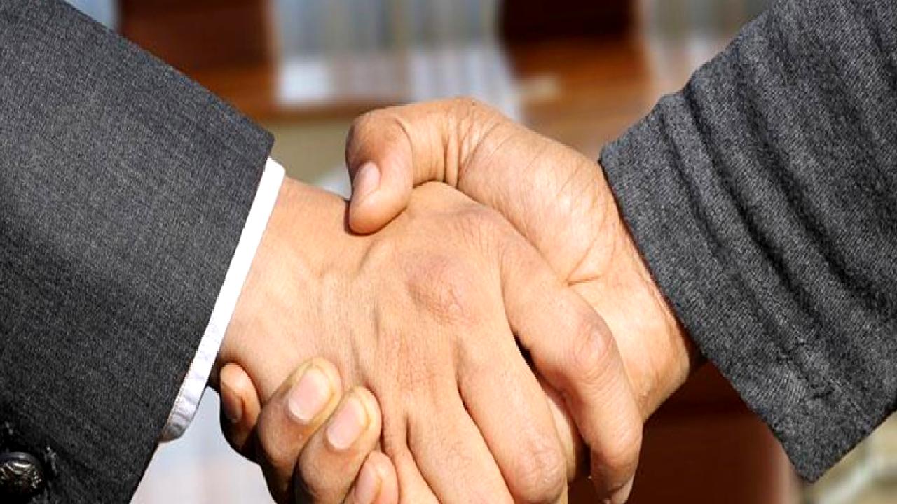 Fas ve Fransa arasında gerçekleştirilen Ekonomi Forumu'nda 21 önemli anlaşma