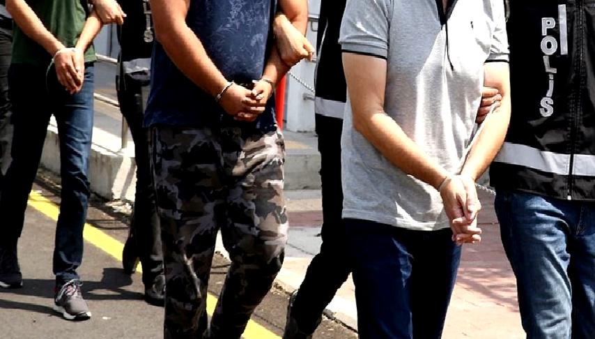 FETÖ'ye yönelik düzenlenen başarılı operasyon sonucunda 12 firari hükümlü yakalandı.