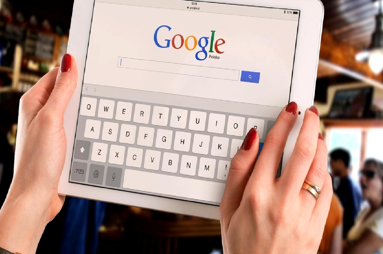 Google, antitröst davalarıyla mücadele ederek rekabeti artırmayı ve kullanıcı deneyimini