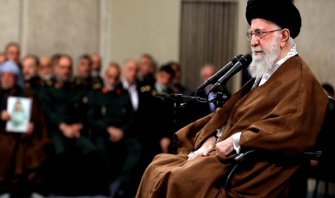 Hamaney’den İsrail’e Sert Yanıt: Stratejik Hatalar Hamaney, İsrail'e karşı stratejik hatalar konusunda sert bir yanıt verdi.