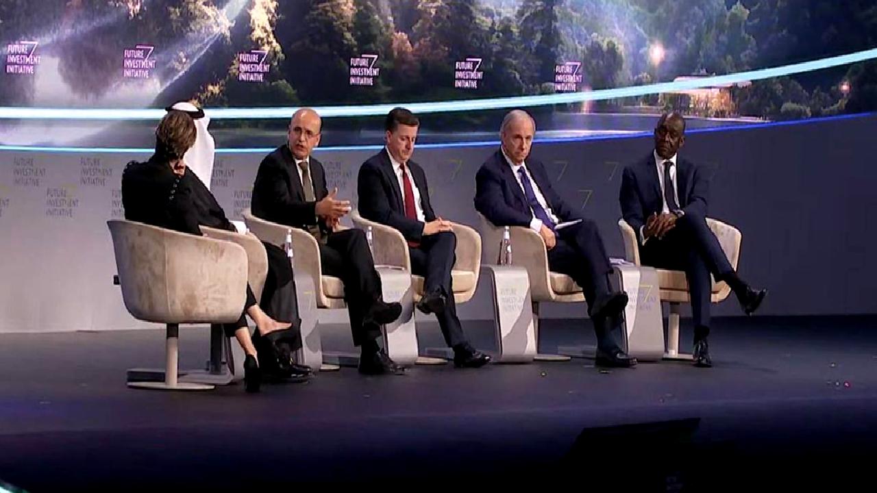 Hazine ve Maliye Bakanı Mehmet Şimşek'in Suudi Arabistan ziyareti, iki