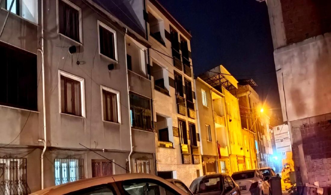 İnegöl’de 16 Yaşındaki Kızın Terastan Düşmesi Sonucu Ağır Yaralanması İnegöl'de 16 yaşındaki bir kızın terastan düşerek ağır yaralanması, olayın