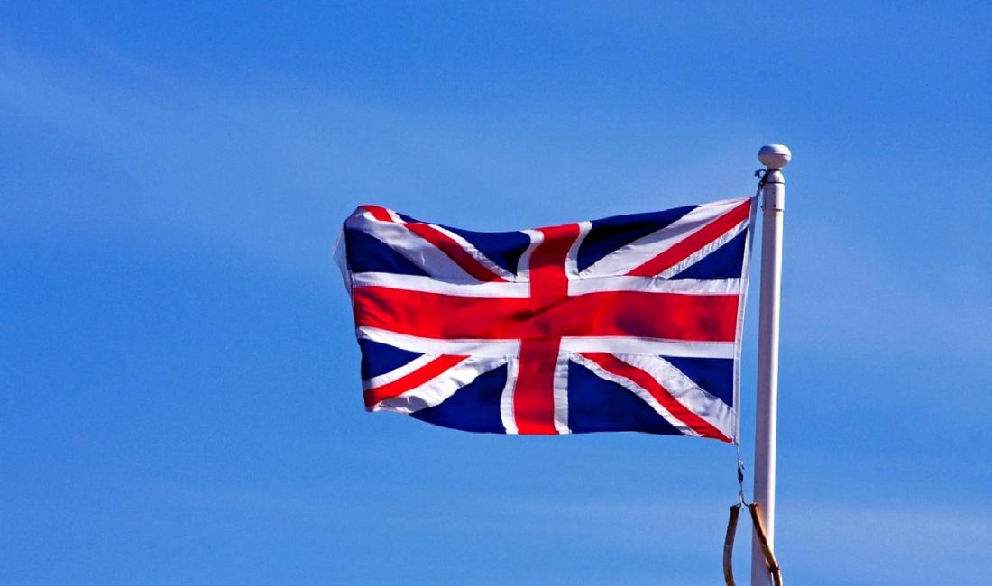 İngiltere, ABD’li Teknoloji Şirketlerinden 6,3 Milyar Sterlin Yatırım Aldı İngiltere, ABD'li teknoloji şirketlerinden 6,3 milyar sterlinlik büyük bir yatırım