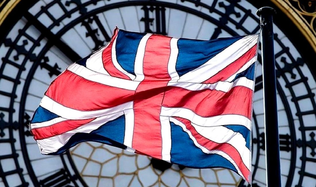 İşçi Partisi'nin ilk bütçesi, 40 milyar sterlinlik vergi artışı ile