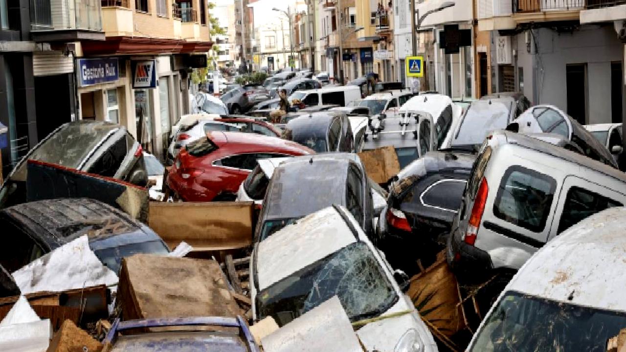 İspanya'da meydana gelen sel felaketi, can kaybını 95'e yükseltti. Bölgedeki