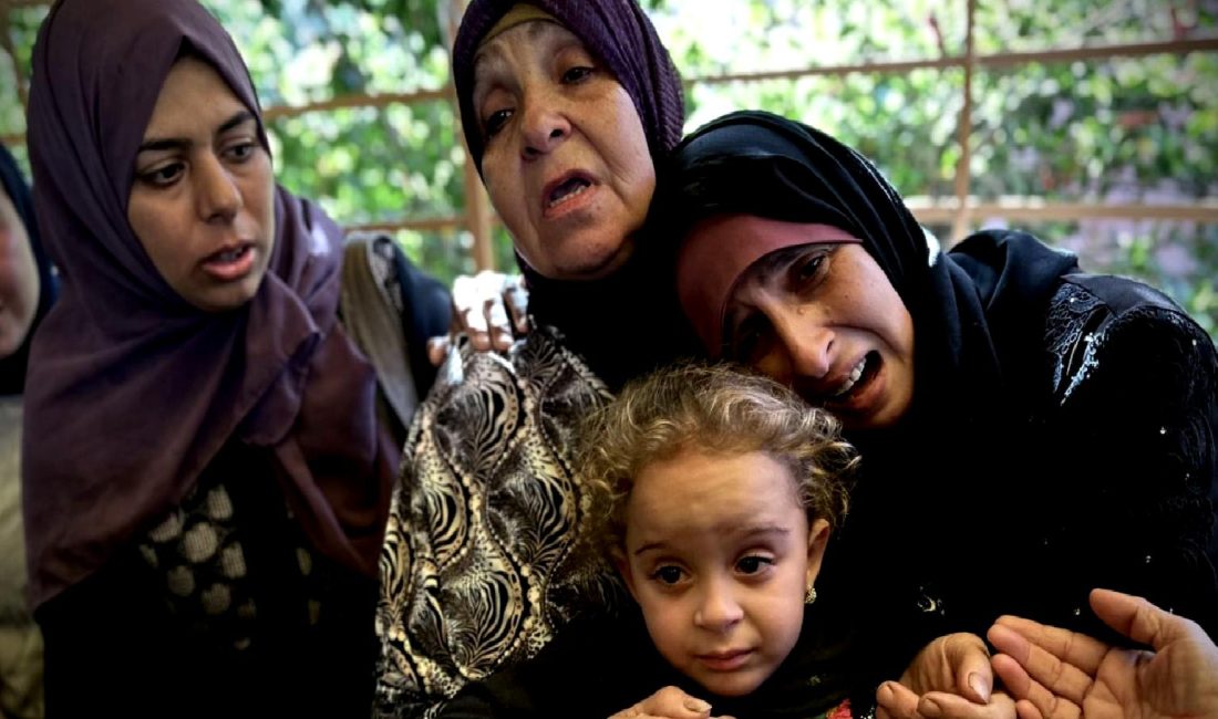 İsrail Saldırısı Sonucu Gazze Şeridi’nde 55 Filistinli Hayatını Kaybetti İsrail'in Gazze Şeridi'ne düzenlediği saldırı sonucunda 55 Filistinli yaşamını yitirdi.
