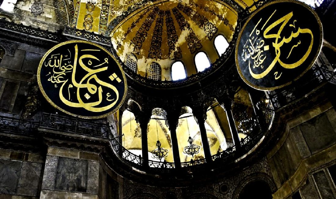 İstanbul’da Kuvvetli Yağış ve Uçuş Trafiğinde Aksamalar İstanbul'da etkili olan kuvvetli yağışlar, uçuş trafiğinde ciddi aksamalar yaratıyor.