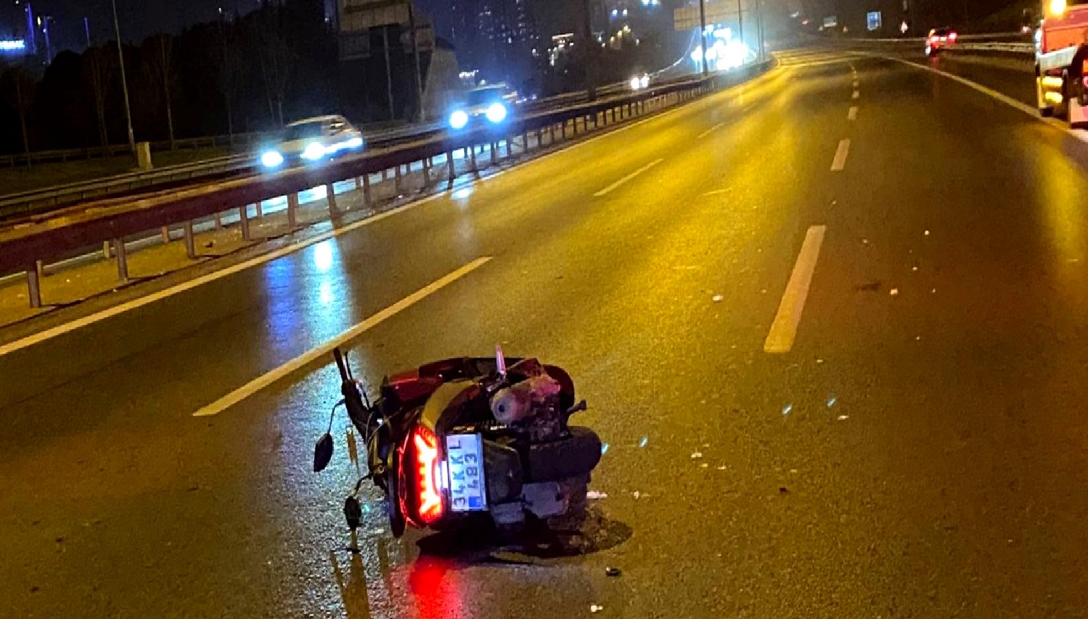 Kağıthane'de meydana gelen motosiklet kazasında iki kişi hayatını kaybetti. Olayın