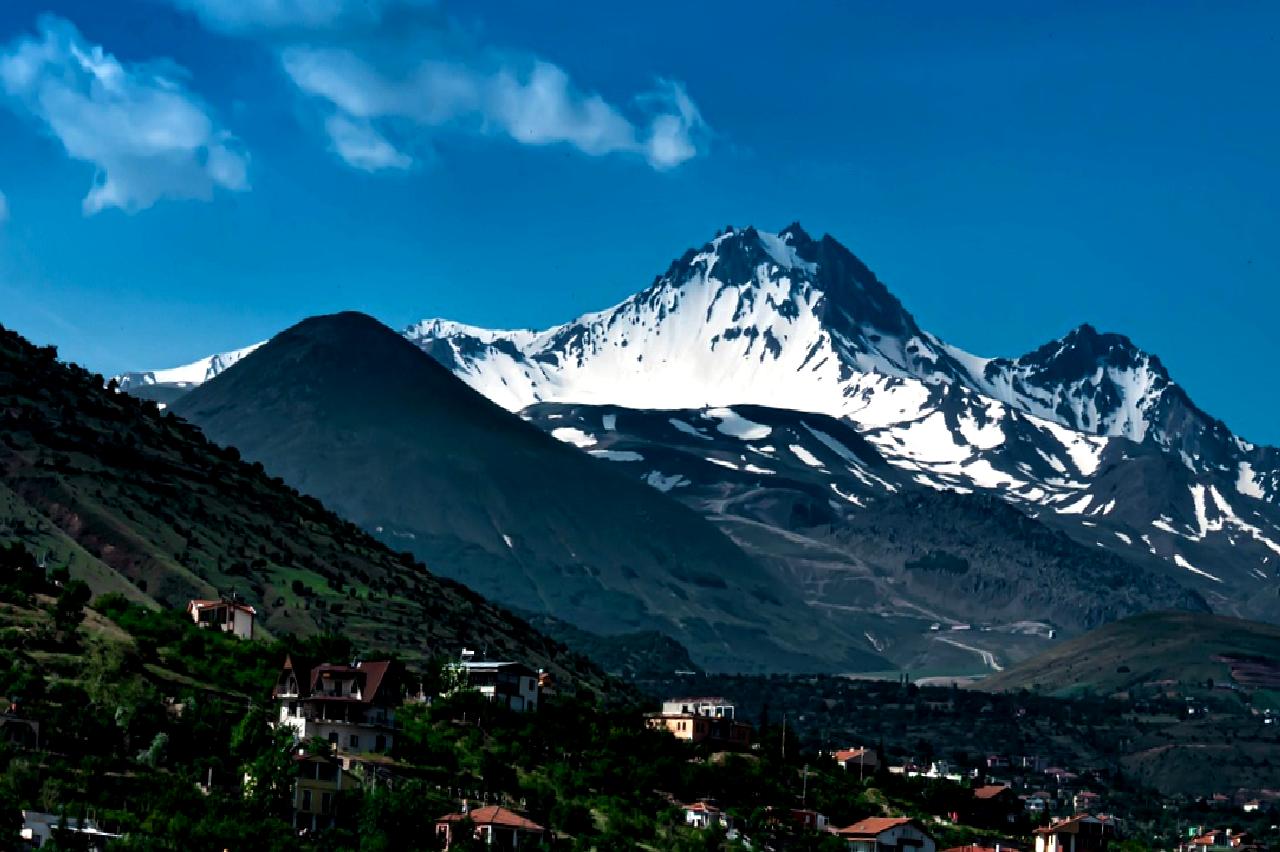 Kayseri'de bir özel okulda meydana gelen gıda zehirlenmesi olayı, öğrencileri