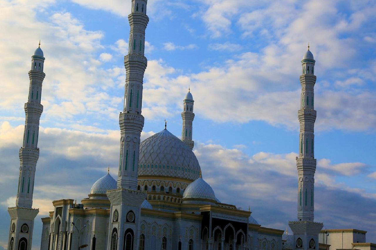 Kazakistan'da nükleer enerji referandumu, ülkenin enerji geleceğini şekillendirecek önemli bir