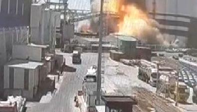 Kocaeli Derince’deki TMO Silolarında Meydana Gelen Patlama: 2 Ölü, 10 Yaralı Kocaeli Derince'deki TMO silolarında meydana gelen patlamada 2 kişi hayatını
