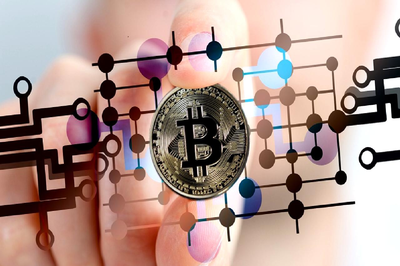 Kripto para piyasasında son gelişmelerle Bitcoin ve Ethereum öne çıkıyor.