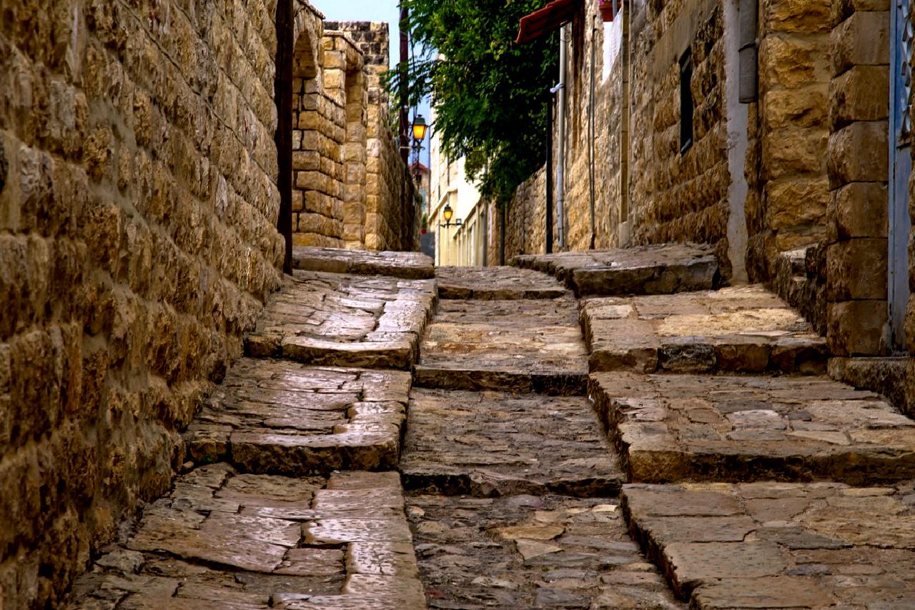 Lübnan'daki insani krizin derinleşmesi ve sağlık çalışanlarına yönelik artan saldırılar,