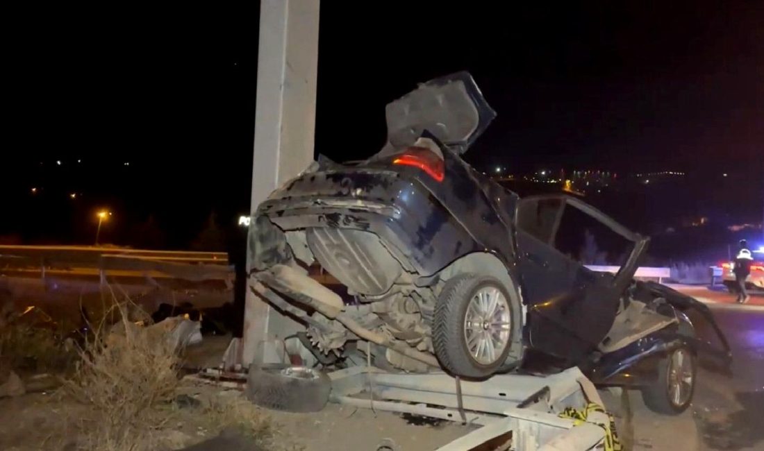 Mamak'ta meydana gelen feci kazada 4 kişi hayatını kaybetti. Olayın