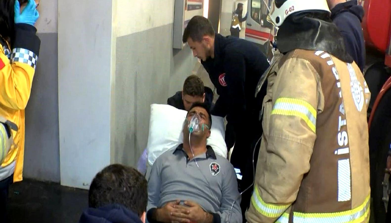 Mecidiyeköy Metro İstasyonu'nda meydana gelen yangın, yolcular arasında panik yarattı.