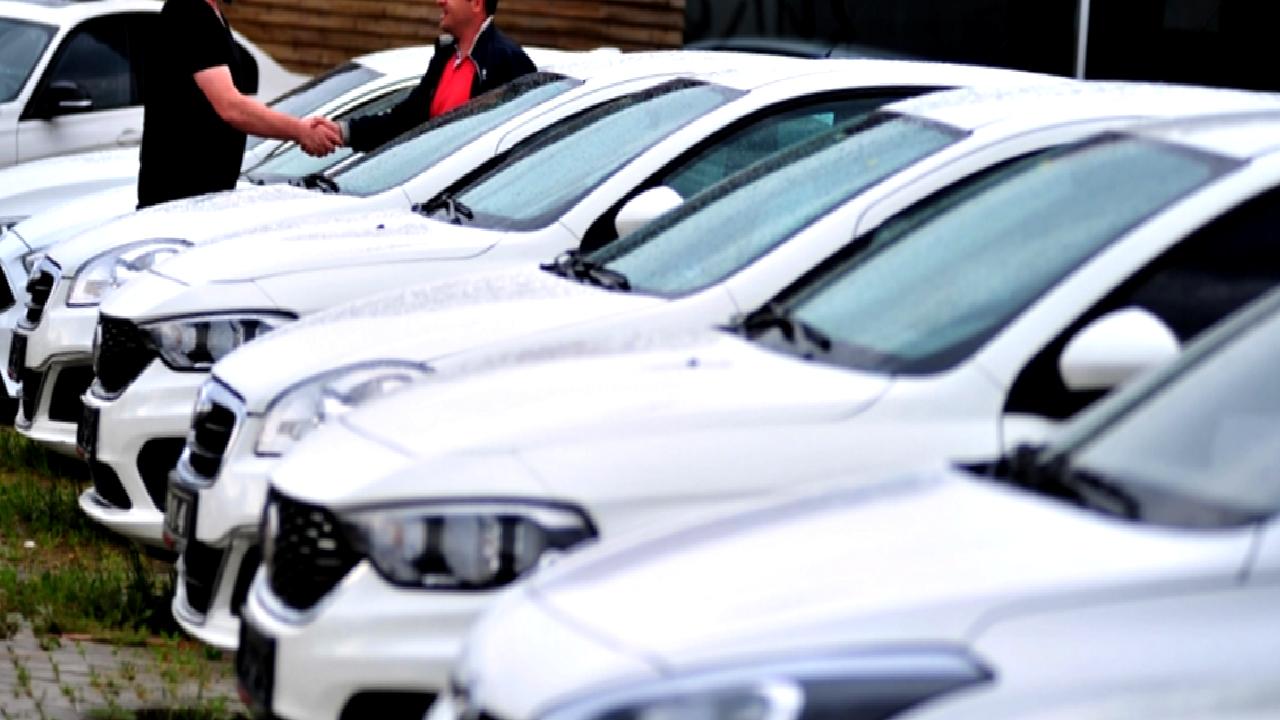 Otomobil ilanlarına getirilen yeni düzenlemeler ve denetim süreçleri, alıcıların güvenliğini