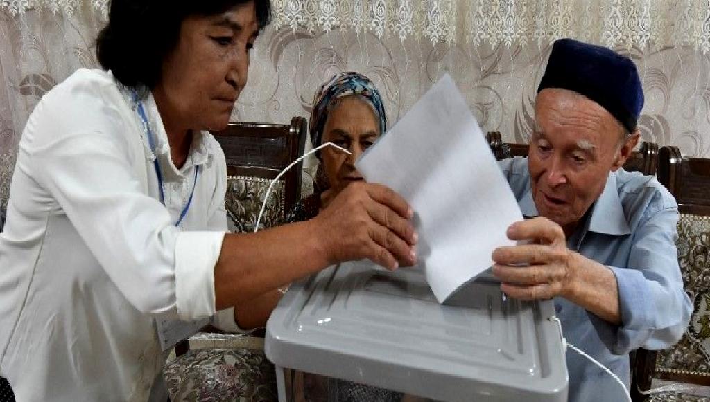 Özbekistan’da Genel Seçimler Başladı: Yeni Anayasa ve Seçim Süreci Özbekistan'da genel seçimler heyecanla başladı. Yeni anayasa ile birlikte değişen
