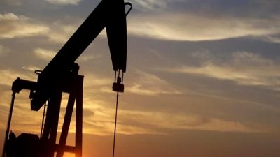 Petrol fiyatlarındaki artış, jeopolitik gelişmelerle iç içe geçmiş durumda. Bu