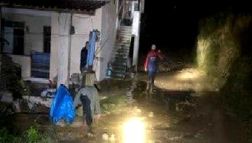 Rize'de etkili olan şiddetli yağışlar nedeniyle meydana gelen sel ve