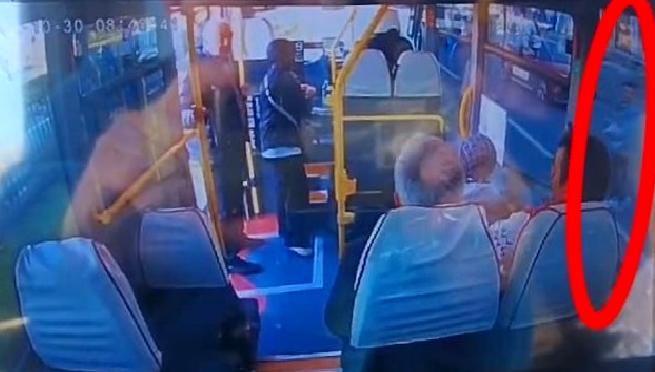 Rize’de Trafik Kazası: Mehmet Ali Köse Ağır Yaralandı Rize'de meydana gelen trafik kazasında Mehmet Ali Köse ağır yaralandı.