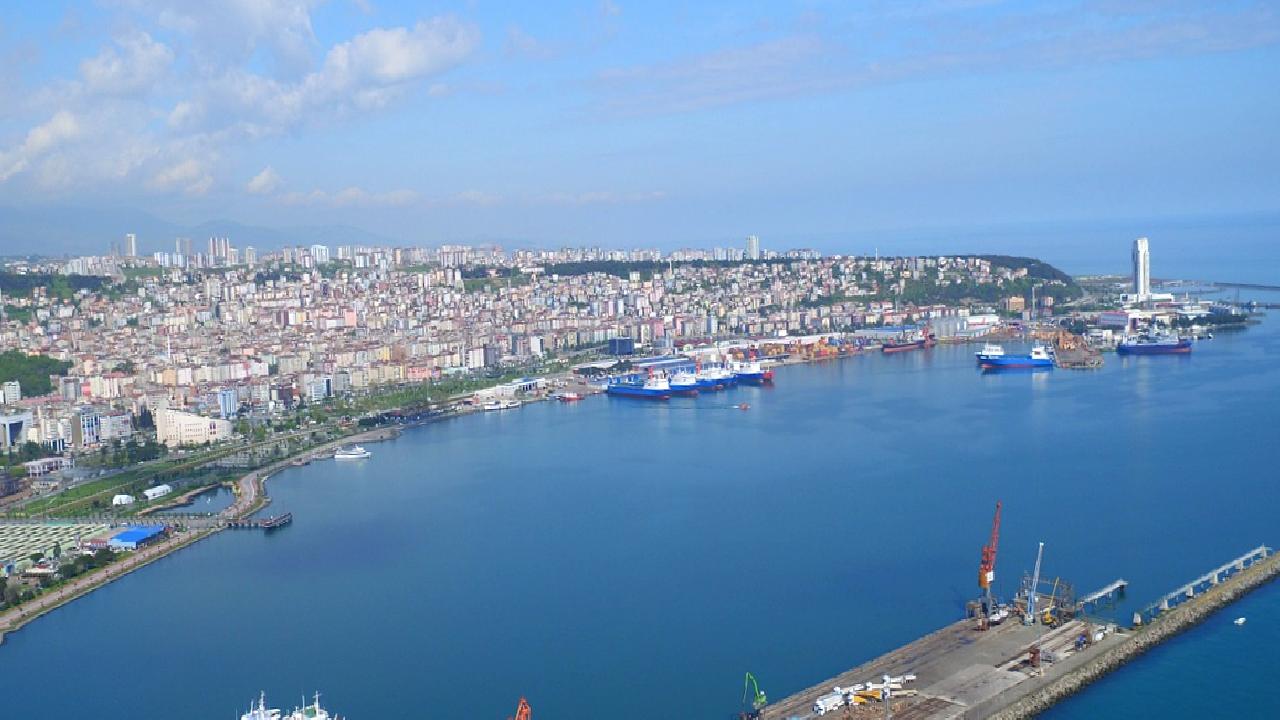 Samsun'da gerçekleştirilen uyuşturucu operasyonunda 371 adet sentetik ecza ele geçirildi.