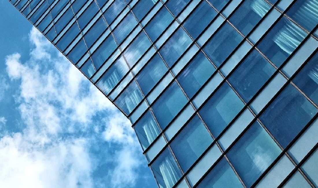 Tel Aviv'de İsrailli esirler için düzenlenen gösteri, özgürlük ve hak