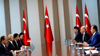 Ticaret Bakanı Ömer Bolat, Kırgızistan'da gerçekleştirdiği ziyaretle TDT toplantısına katıldı.