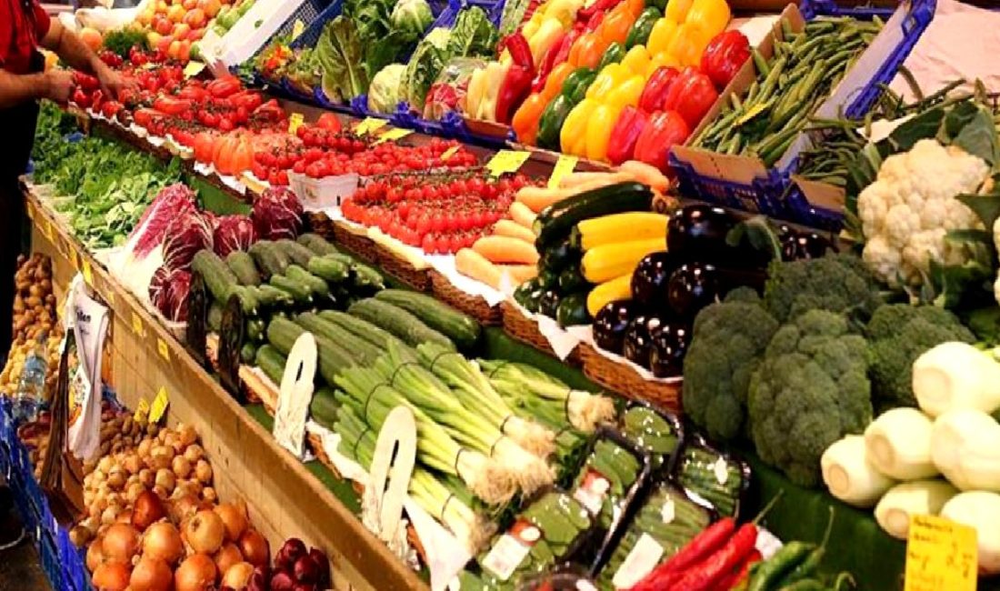 Ekim ayında Tüketici Güven Endeksi'nde %3,0'lik artış kaydedildi. Bu artış,